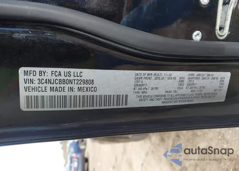 2022 Jeep Compass Latitude Fwd z USA, uszkodzony, nr VIN 3C4NJCBB0NT229808